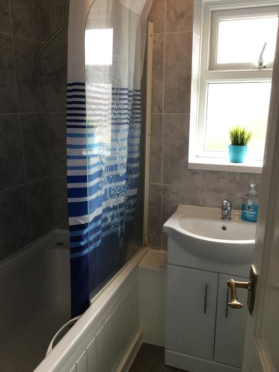 Willa 4 Bed House Next To Basildon Town Centre Zewnętrze zdjęcie